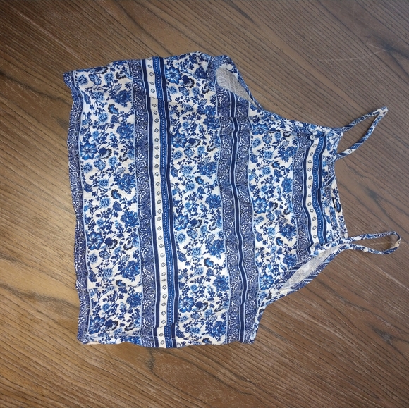 Divided women's crop top size 6 - Picture 4 of 4